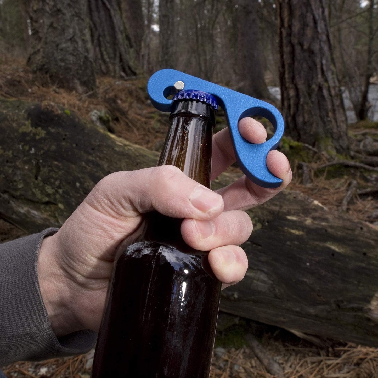 🚨 Meet The One-Handed Bottle Opener That’s Smarter, Faster & Cooler Than Your Lighter 🍾