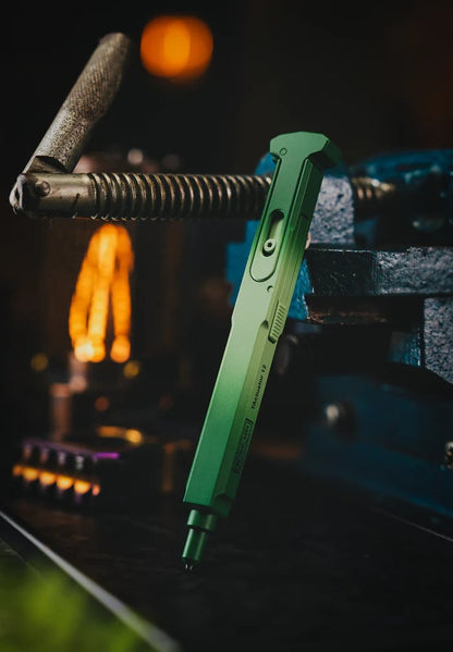 🍀 Lucky Shamrock Tactical Pen – Premium Titanium EDC Pen ✒️