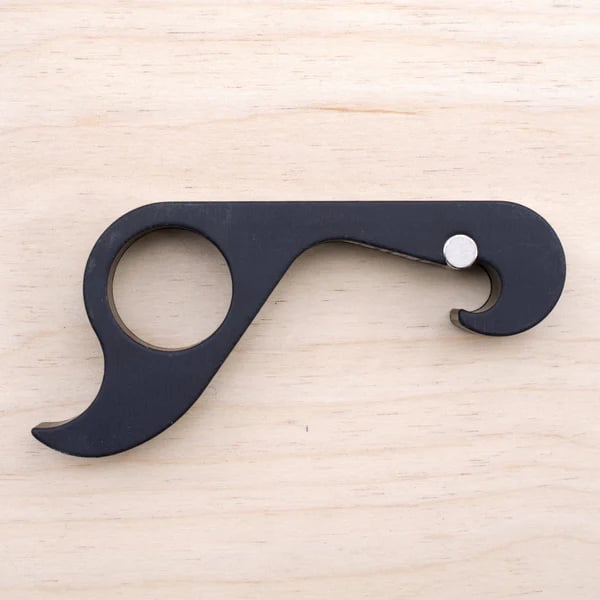 🚨 Meet The One-Handed Bottle Opener That’s Smarter, Faster & Cooler Than Your Lighter 🍾